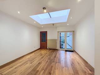 Vous recherchez une maison confortable de deux chambres avec jardin à Gand ?Alors cette maison spacieuse et charmante située dans la...