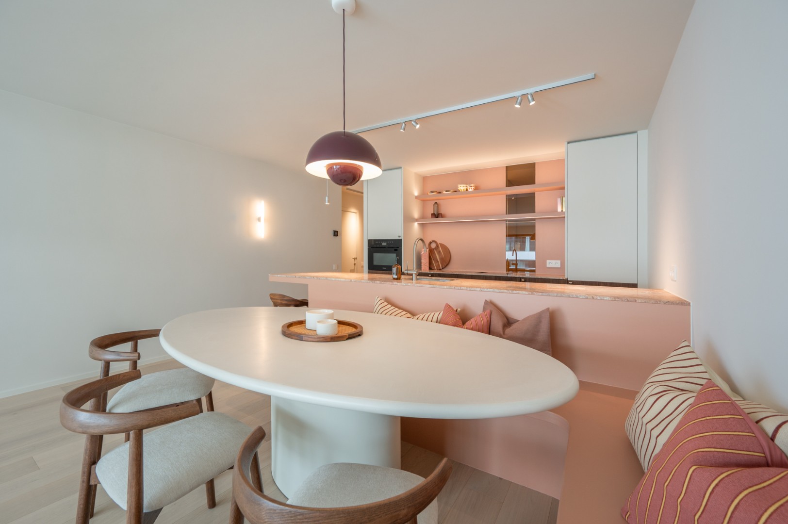 Stijlvol gerenoveerde appartement met 3 slaapkamers - foto 5