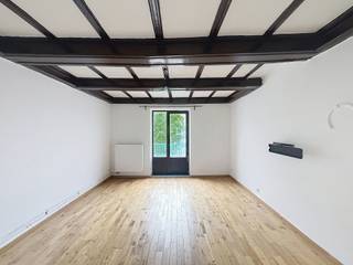 Appartement lumineux 1 chambre avec grande terrasse – Quartier Européen à Ixelles📍 Rue du Trône 175 – 1050 IxellesSitué Rue du Trône, à seulement 5...
