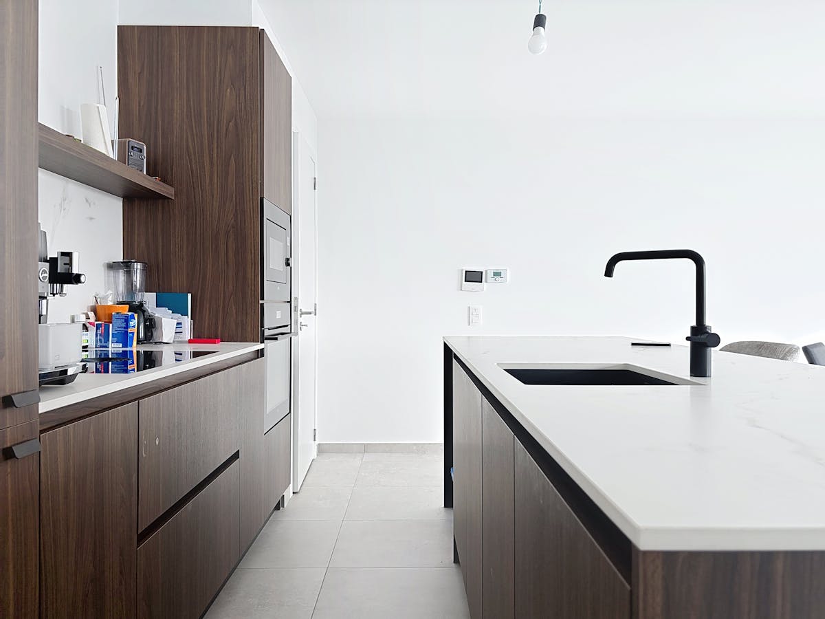 Nieuwbouw appartement met terras en staanplaats te Rumbeke. - foto 5