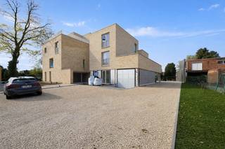 Dit appartement maakt deel uit van Project 13 West, een stijlvol en energiezuinig nieuwbouwproject in de Meersstraat 13 te Wachtebeke. Het...