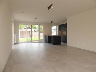 Deze recente halfopen nieuwbouwwoning heeft een rustig ligging in Esen, met een vlotte verbinding naar Diksmuide waar u alle nodige...
