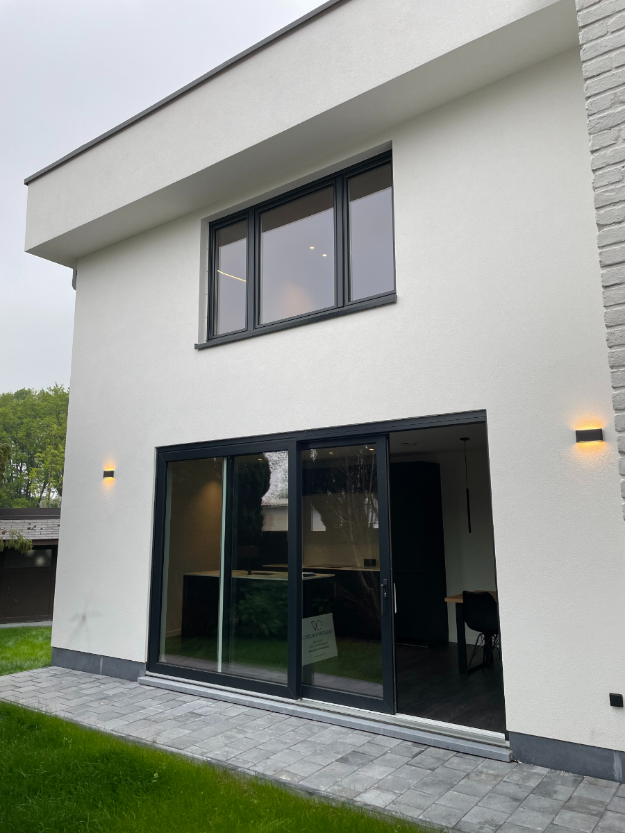 Grote gezinswoning met 4 slaapkamers te Waasmunster! - photo 1