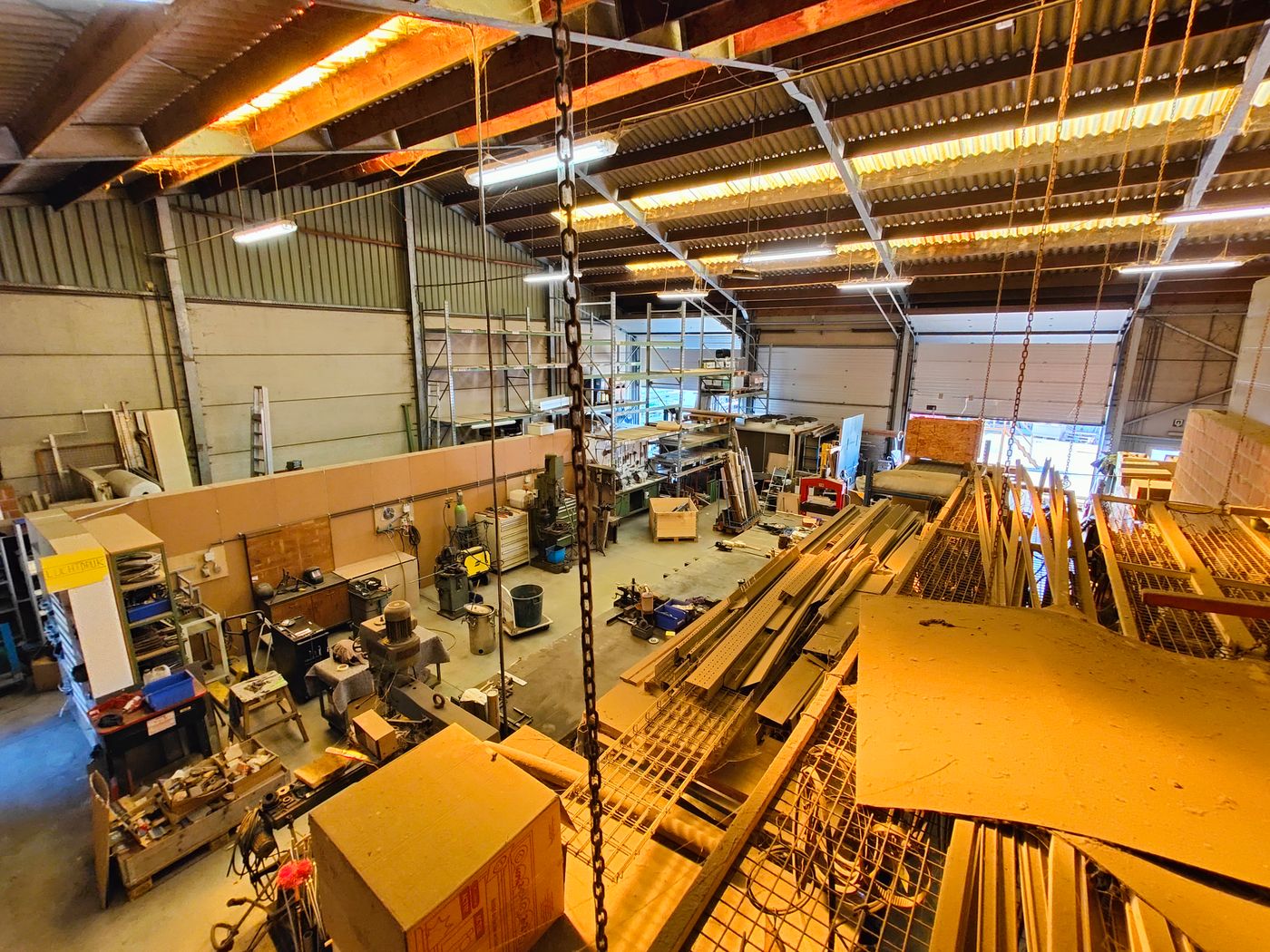 Magazijn van 400 m² met woning van 229 m² op een perceel van 3.629 m² te koop in Zedelgem - foto 5