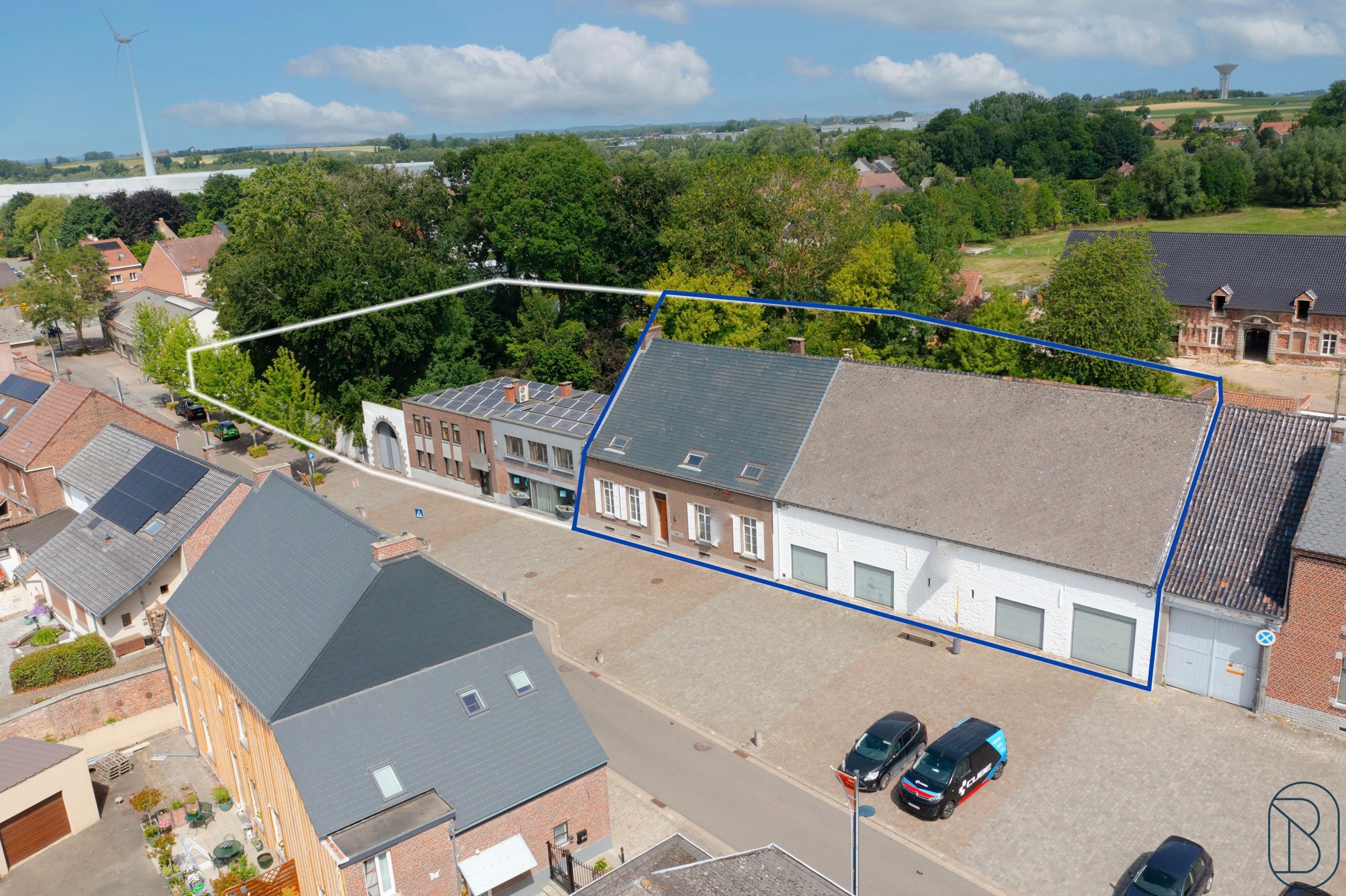 Charmante burgerwoning op het plein van Ghislenghien. - foto 3