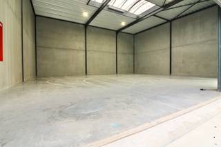 Nieuwbouw bedrijfsgebouw van 193 m2 met 1 privatieve parkeerplaats voor 990 EUR/mnd excl BTW Ontdek uw nieuwe bedrijfslocatie nabij...