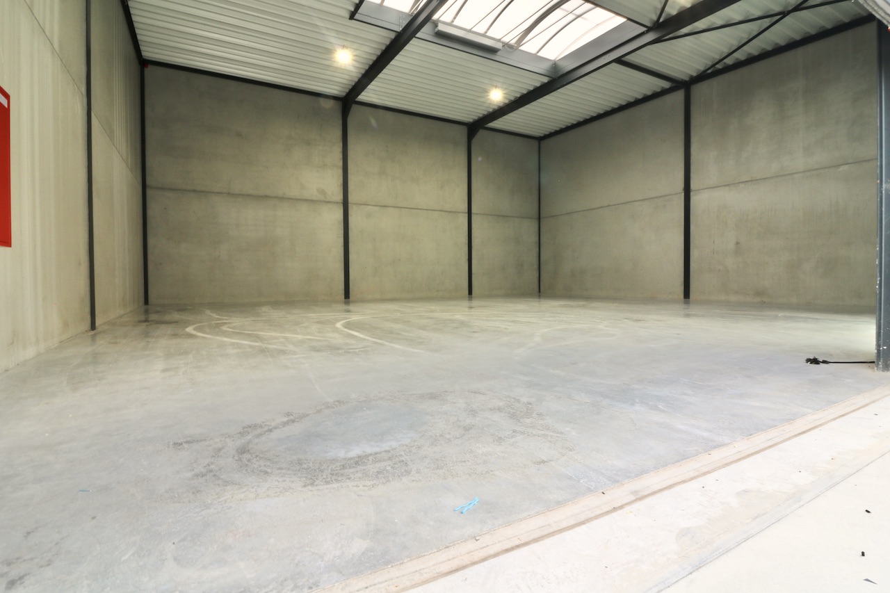 Nieuwbouw bedrijfsgebouw van 193 m2 met 1 privatieve parkeerplaats voor 990 EUR/mnd excl BTW - foto 2