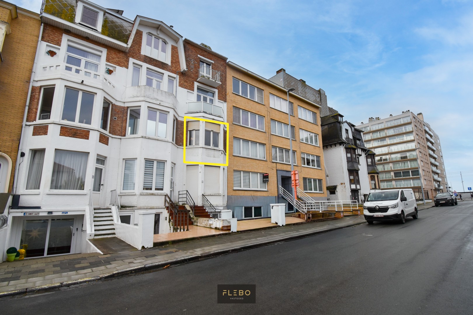 Unieke eigendom met appartement en aparte studio in hartje Wenduine - foto 1