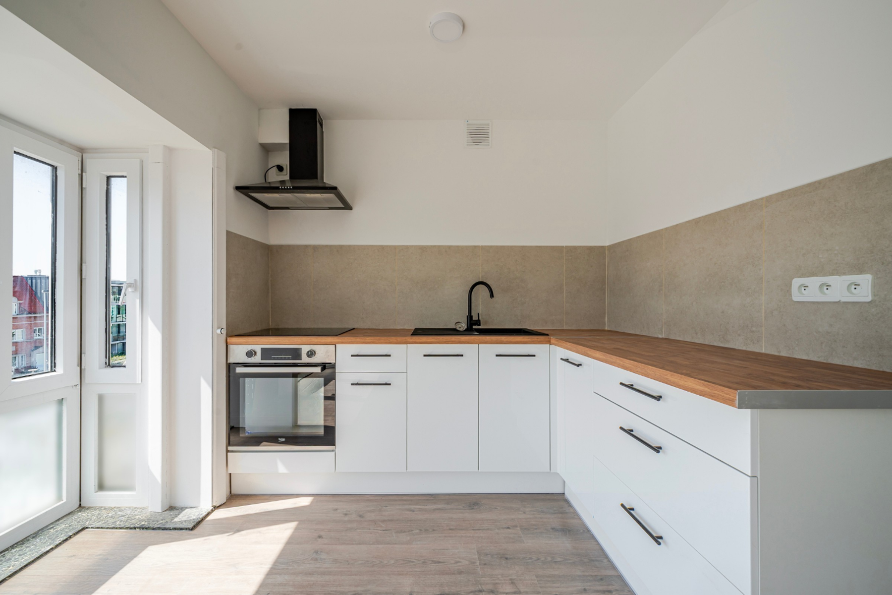 Gerenoveerd en energiezuinig appartement met 2 slaapkamers - foto 4