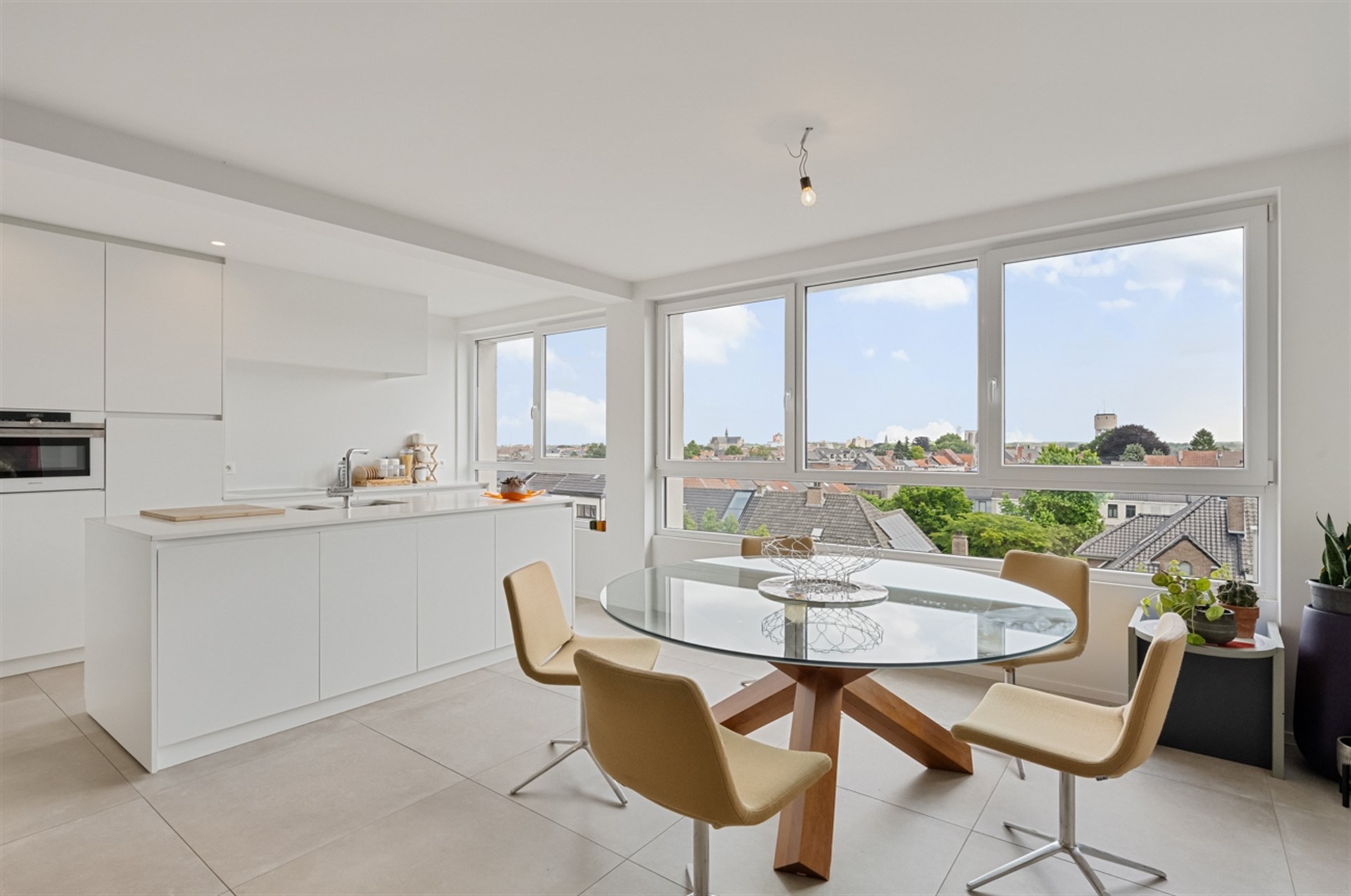 Ruim en stijlvol appartement met terras en prachtig uitzicht in hartje Aalst - foto 5