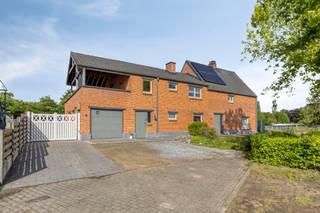 [[ DIT PAND NEEMT DEEL AAN DE ERA OPEN HUIZEN DAG OP 13/6 VAN 13:00 TOT 14:00 ]]Beringen: volledig gerenoveerd gelijkvloers appartement met tuin,...