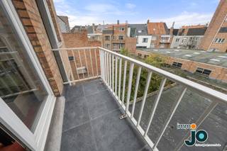 Dit ruim en instapklaar 3-slaapkamerappartement is gelegen  op een rustige locatie vlak bij het strand en het centrum en maakt deel uit van een...