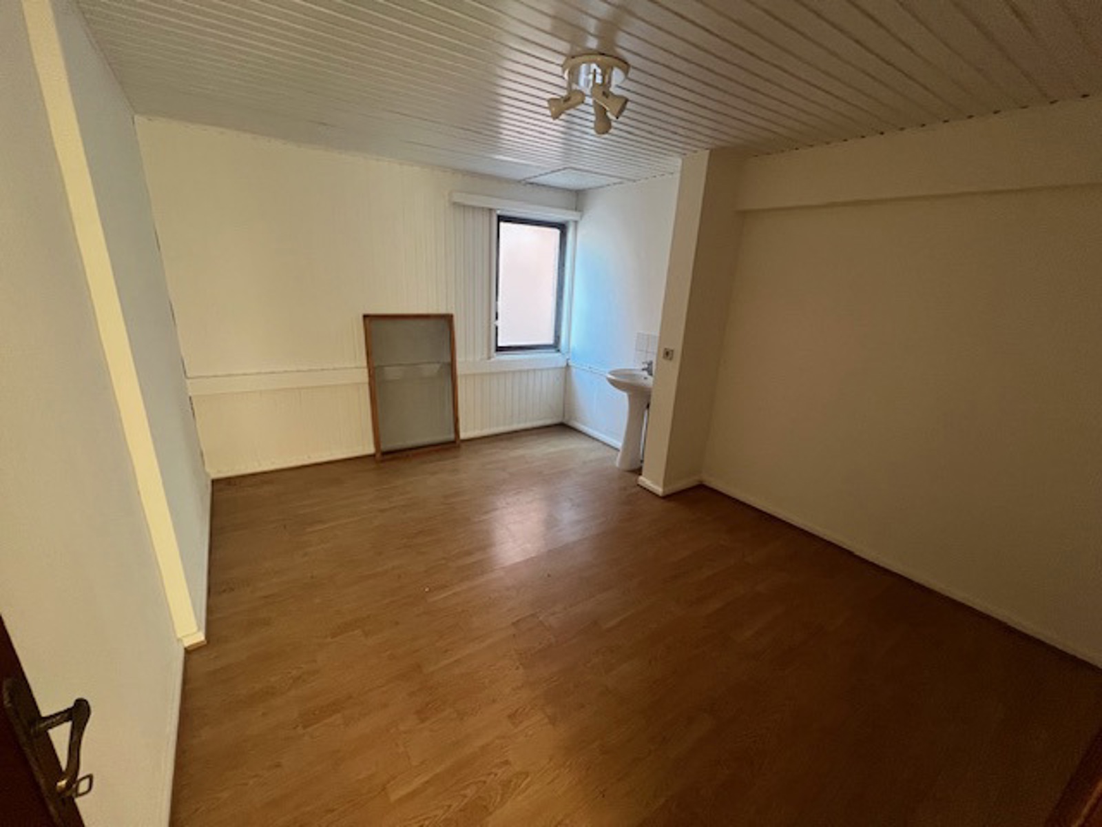 Projectgebouw (vroegere cinema met appartement en woning) - foto 4