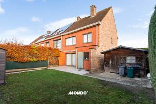 Deze instapklare en zeer rustig gelegen woning te koop bevindt zich direct aan het natuurgebied De Reukens en biedt een uniek panoramisch...