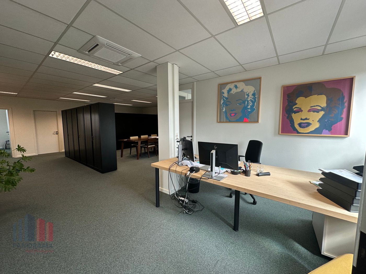 Kantoor van 150 m² met 4 parkeerplaatsen op toplocatie te huur, vlak naast de E17 - foto 4