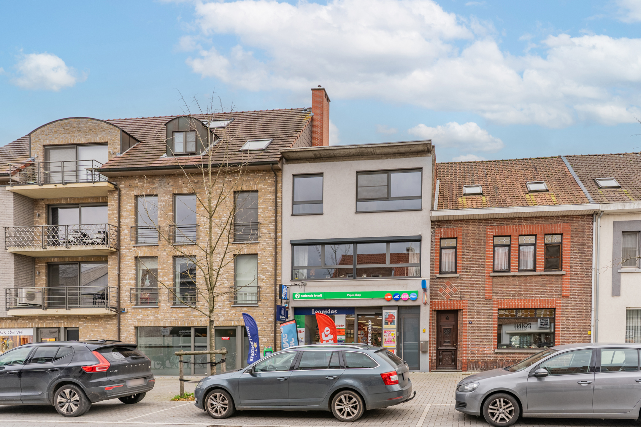 Ruim (155m²) duplex-appartement met 3 slaapkamers, terras en carport - foto 4