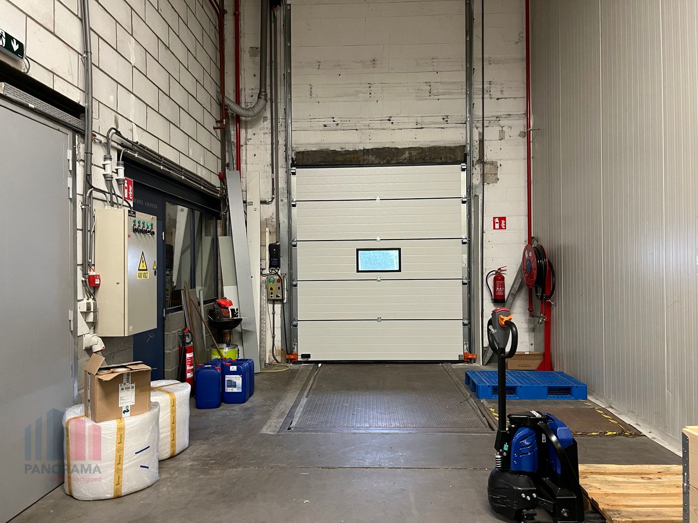 1.407 m² logistiek magazijn met 103 m² kantoor nabij de A12 - foto 2