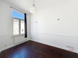 SAINT-GILLES – in de wijk Janson, dicht bij alle voorzieningen (openbaar vervoer en winkels), ideaal voor studenten. Studio van ± 25 m² op de...