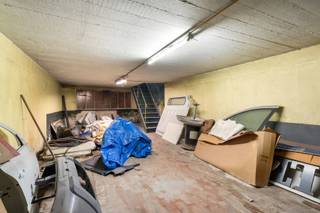 Ben je op zoek naar een ruime opslagplaats en/of werkplaats met een toegankelijke ligging? Zoek niet verder! Gelegen nabij centrum Schellebelle...