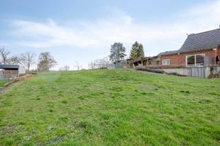 Immo Pické biedt U dit prachtig perceel bouwgrond aan voor een open bebouwing. Deze bouwgrond is gelegen tussen de weilanden en in een rustige...