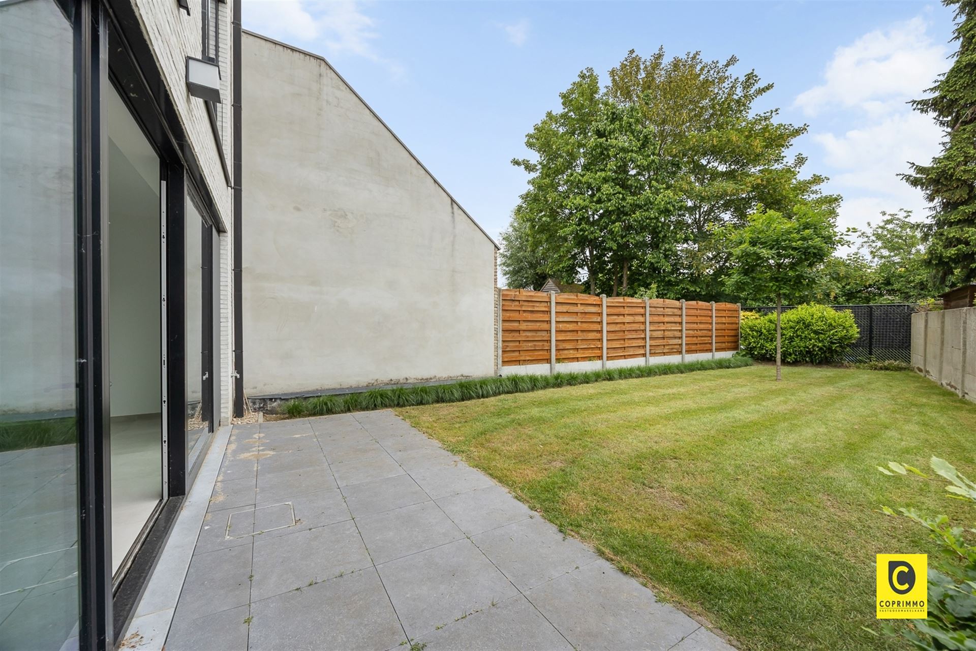 Luxueus 1 slpk app met terras en tuin + parking - foto 3
