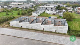 Nieuwe KMO-units te Roeselare, een modern en duurzaam bedrijventerrein bestaande uit 10 loodsen.In dit nieuwe KMO-park, *ARDOPOORT*, bieden wij een...