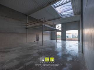 UNIT 14 GELEGEN IN BEDRIJVENPARK MANEBORN TE MAASMECHELEN.ALGEMEENDit nieuwe bedrijvencomplex omvat 2 fases met in totaal 23 KMO-units. Fase 1 omvat...