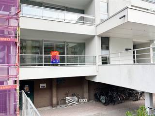 Te renoveren ruime studio met slaaphoekZonnig gelegen op de eerste verdieping in de Franslaan InkomDouchekamer met toilet en lavaboLeefruimte met...