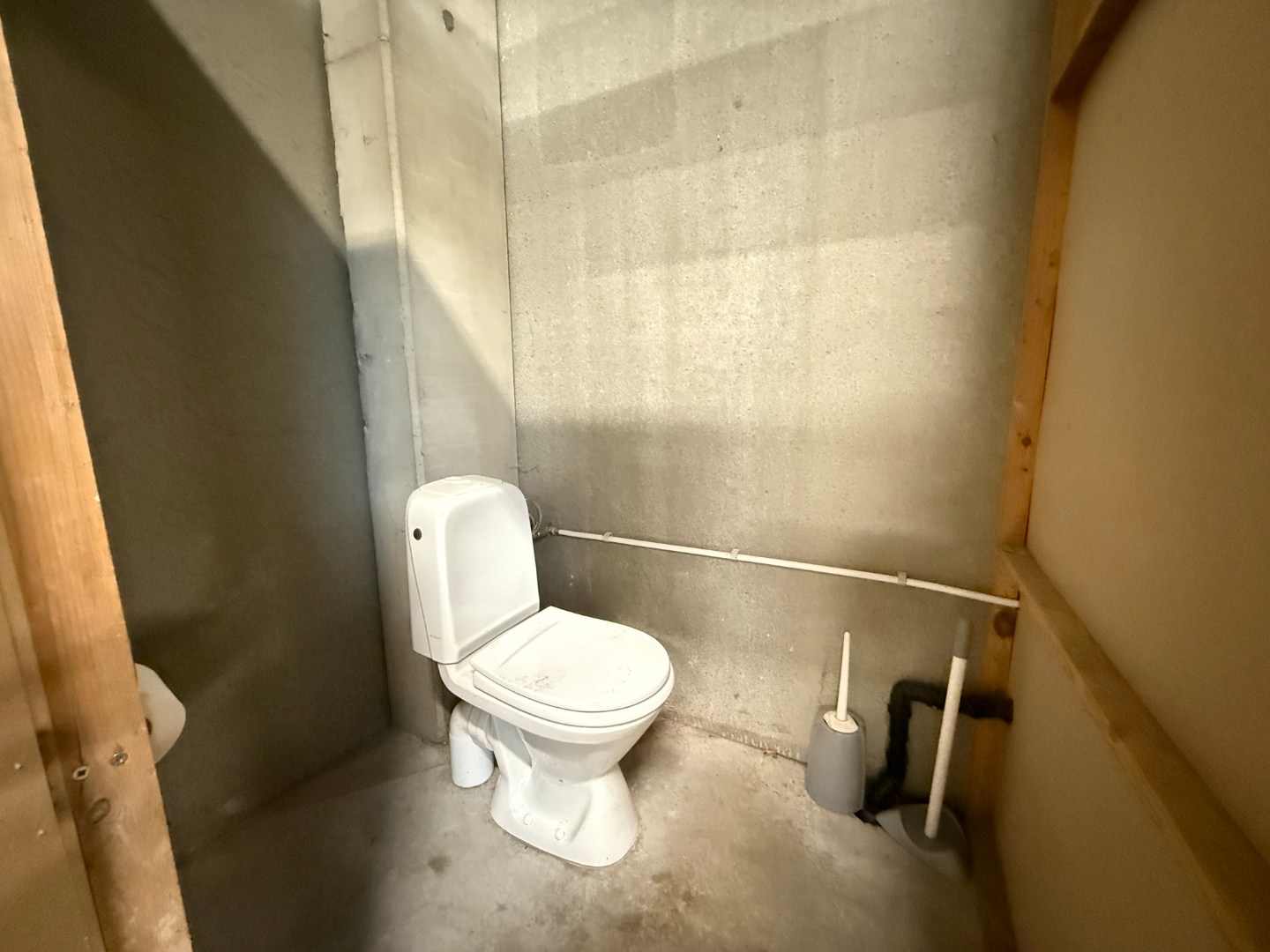 Loods met privatieve autostaanplaats - vlakbij centrum Roeselare! - foto 5