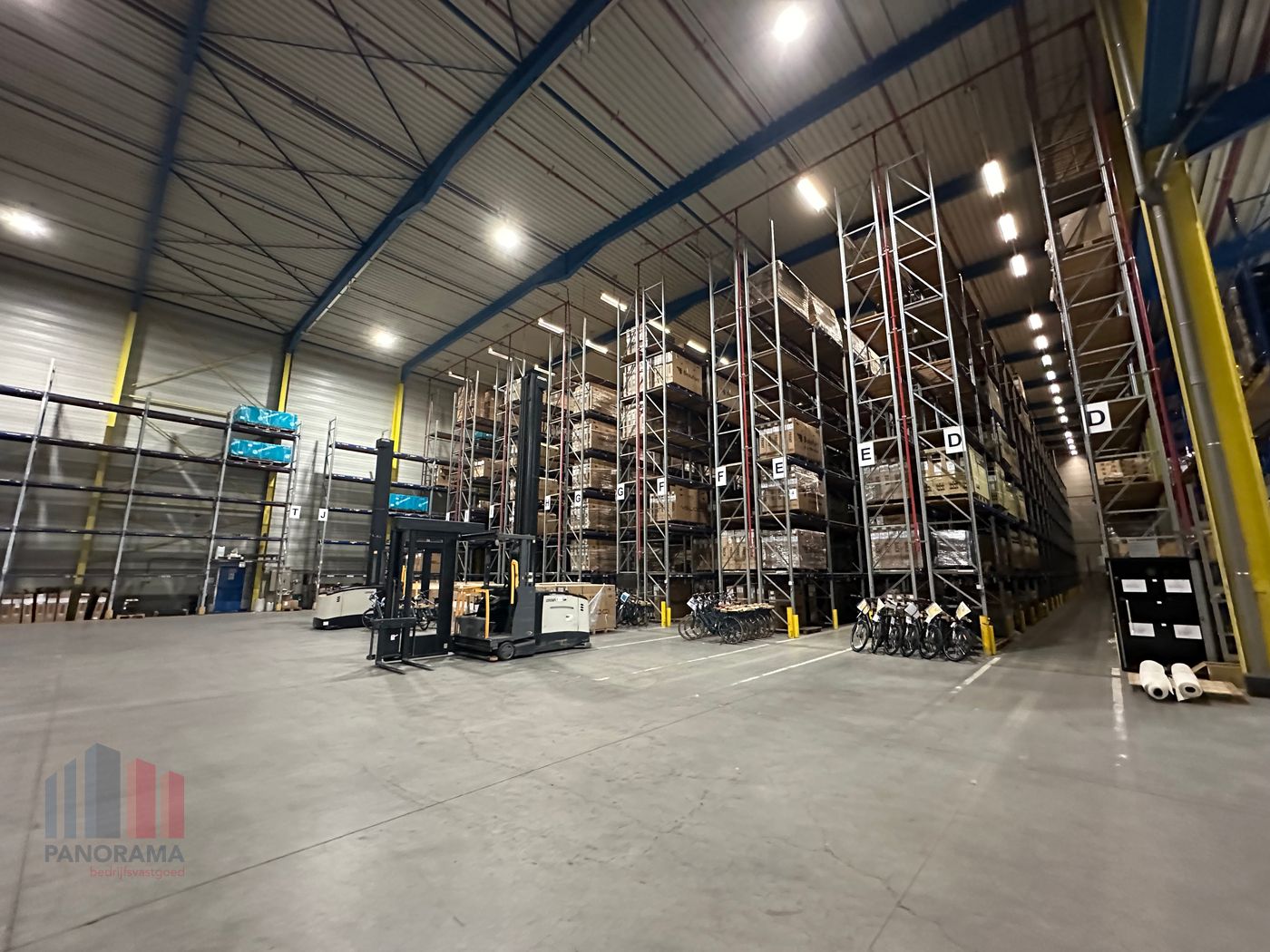 HOOGBOUWMAGAZIJN van 5.400 m² te huur in Wielsbeke. - photo 4