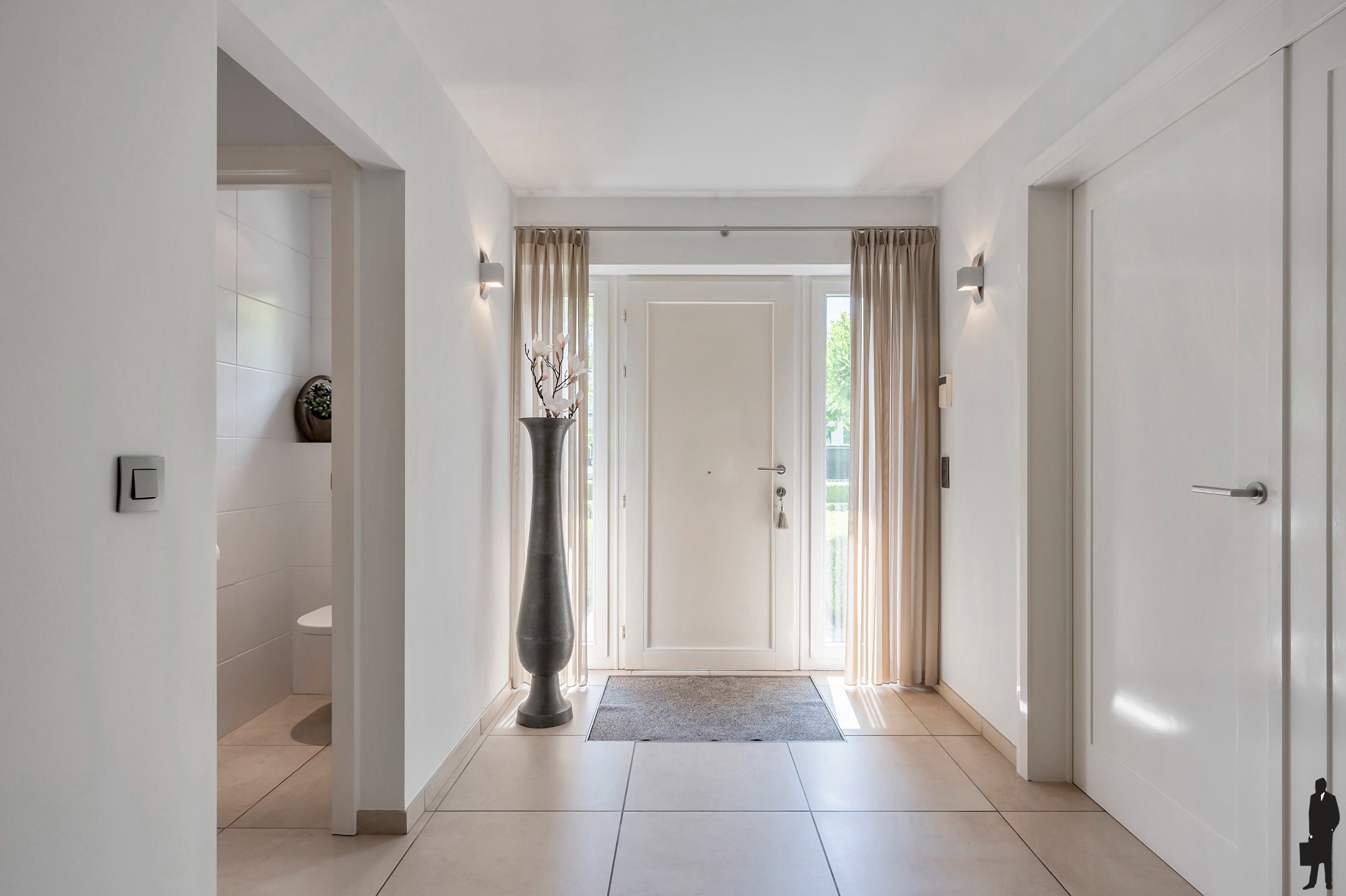 Tijdloze villa op perceel van ca. 1287 m².  - foto 3