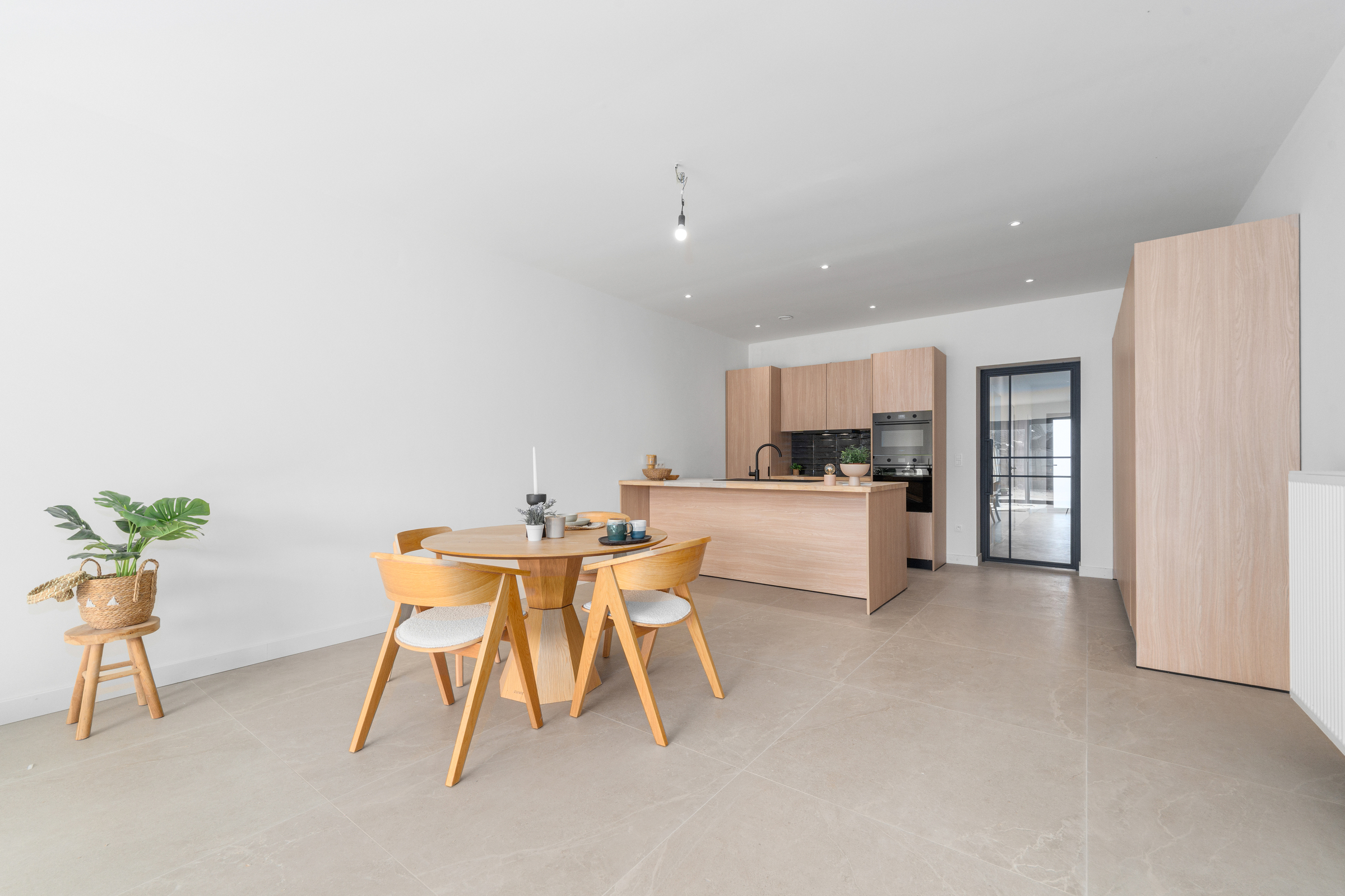 Recent gerenoveerde gezinswoning nabij centrum Zele! - foto 2