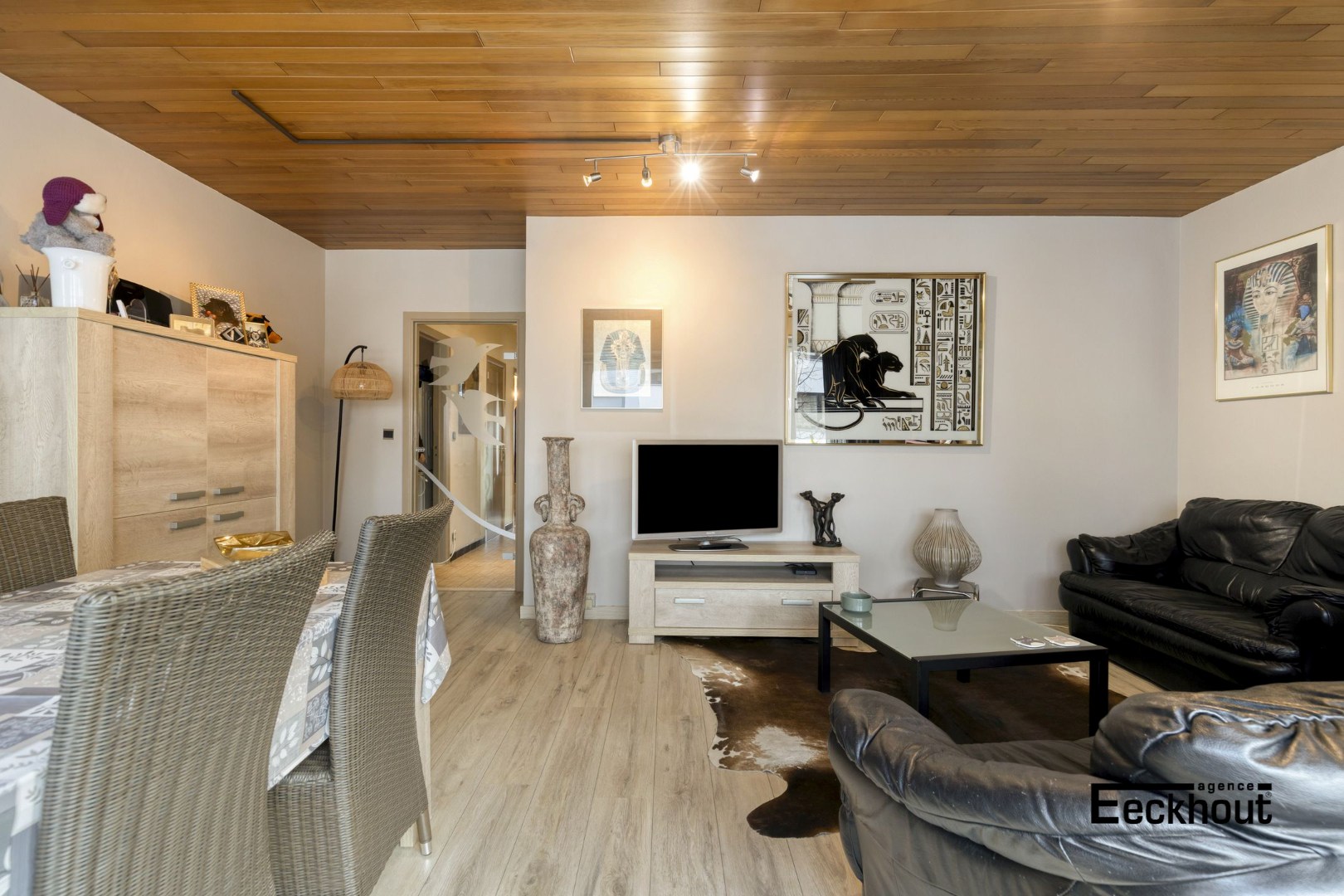 Ruim appartement in rustige straat in het centrum van Oostende. - foto 2