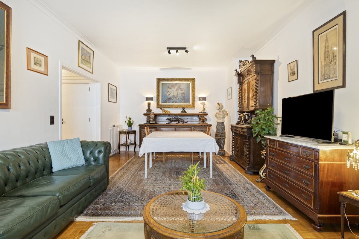 Gerenoveerd appartement met terras te koop in Antwerpen - foto 2