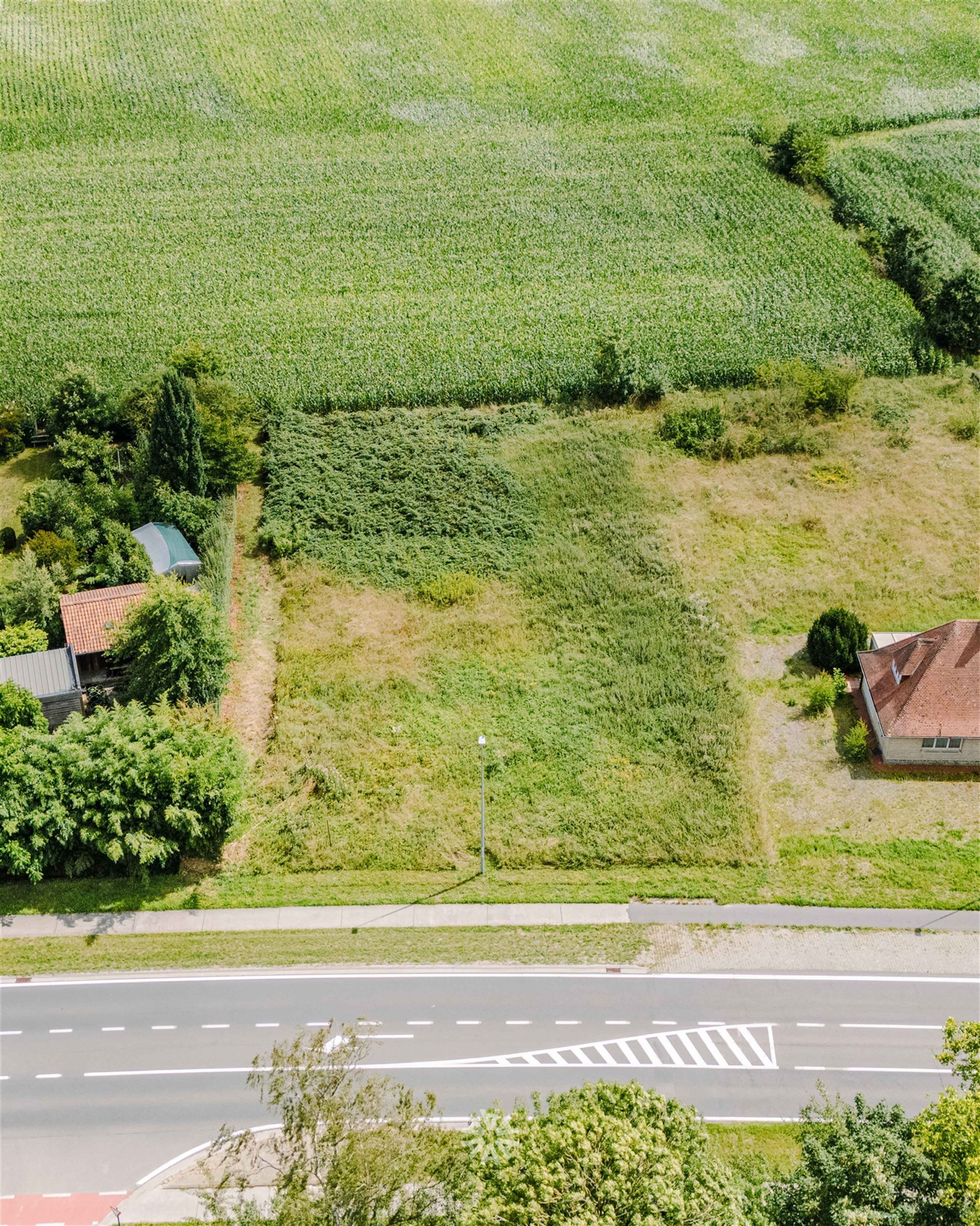 Spacieux terrain de 2042 m2 orienté sud à Astene - photo 1