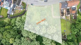 Voor meer informatie, bel 053 59 49 34 - Op een rustige locatie met een prachtig uitzicht in Outer (Ninove), bevindt zich deze projectgrond voor...