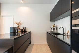 Gelegen in de prestigieuze wijk Nieuw Zuid, biedt dit  high-end appartement in residentie 'Scheldehof' het perfecte evenwicht tussen...