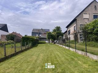 Propriété bien située avec un beau jardin à Asse !Découvrez cette propriété située au Gentsesteenweg 247 à Asse, avec toutes les commodités...