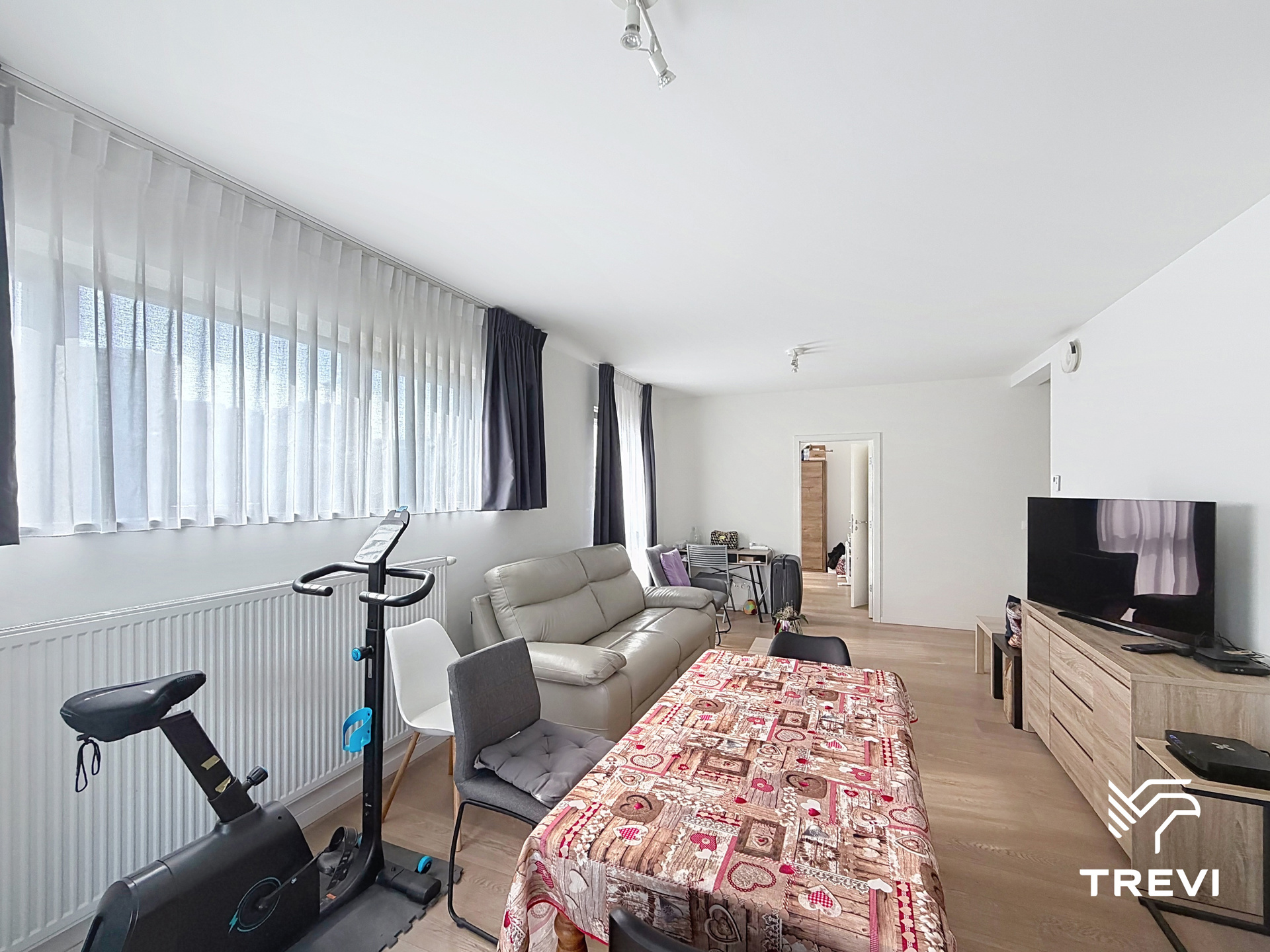 Appartement met 2 slaapkamers in de Europese wijk - foto 4