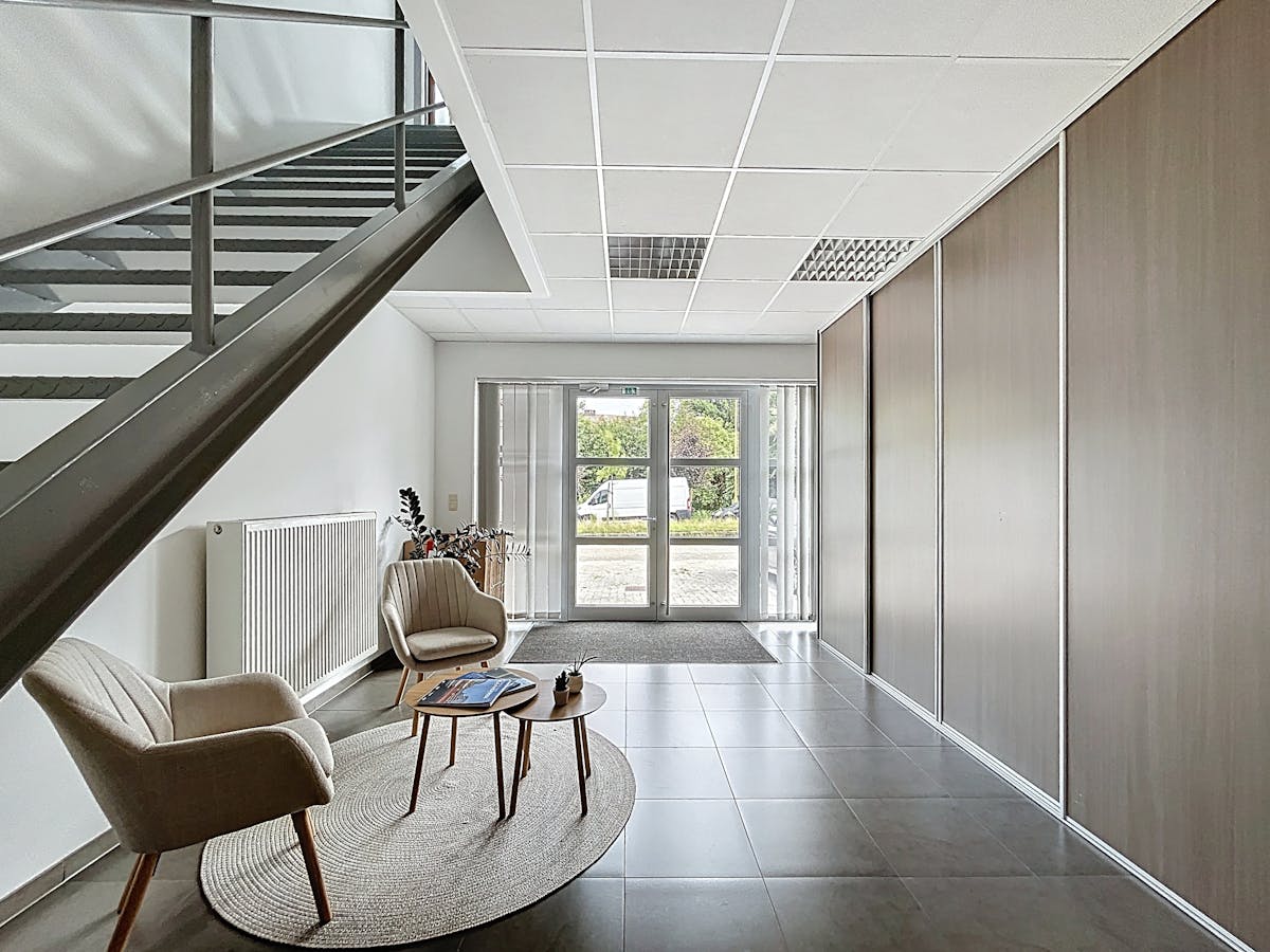 Bureau + entrepôt à louer à Strombeek-Bever - photo 5