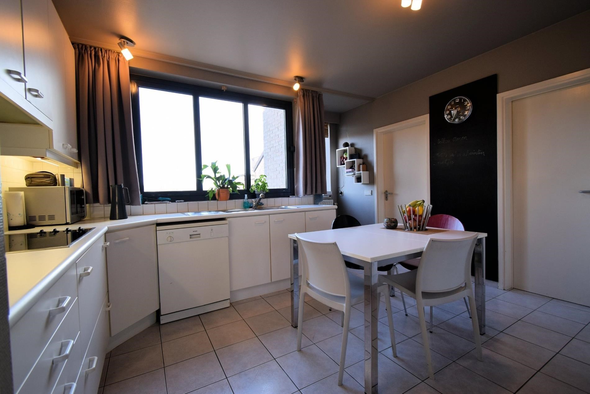 ZEER RUIM DUPLEX APPARTEMENT - foto 4