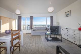 Residentie PANORAMIC B: op de 3de verdieping aan de achterzijde (zonnekant) van de Residentie, ruime en gemeubelde studio, bestaande uit :...