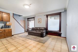 Ben je op zoek naar een ruim en volledig verhuurd appartement met 5 kamers in het centrum van Aalst? Gevonden!Dit opbrengstgericht appartement is...