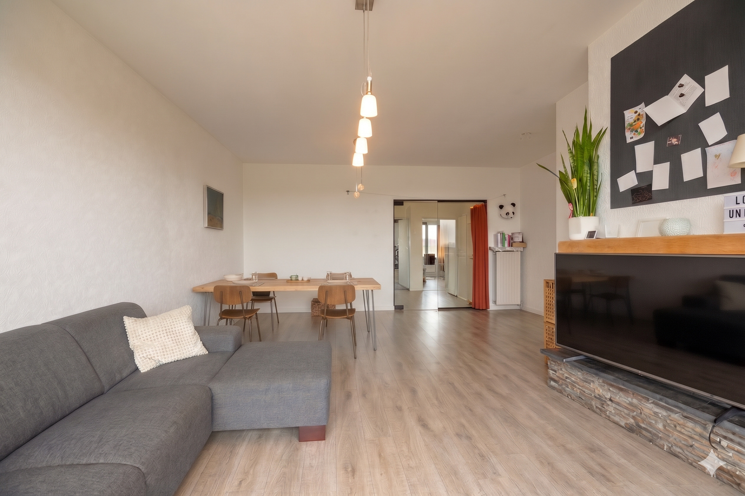 Ruim 2slpk-app. met vergezicht met kelder en parking - foto 2