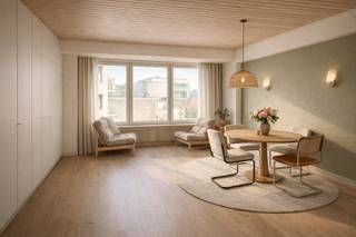 This pleasant apartment offers a practical layout and plenty of natural light. The bright living room with partial sea view seamlessly connects to...