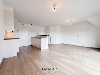 A ready-to-move-in flat with 2 spacious bedrooms, a south-facing terrace and an underground garage in Zedelgem!The apartment comprises the following...