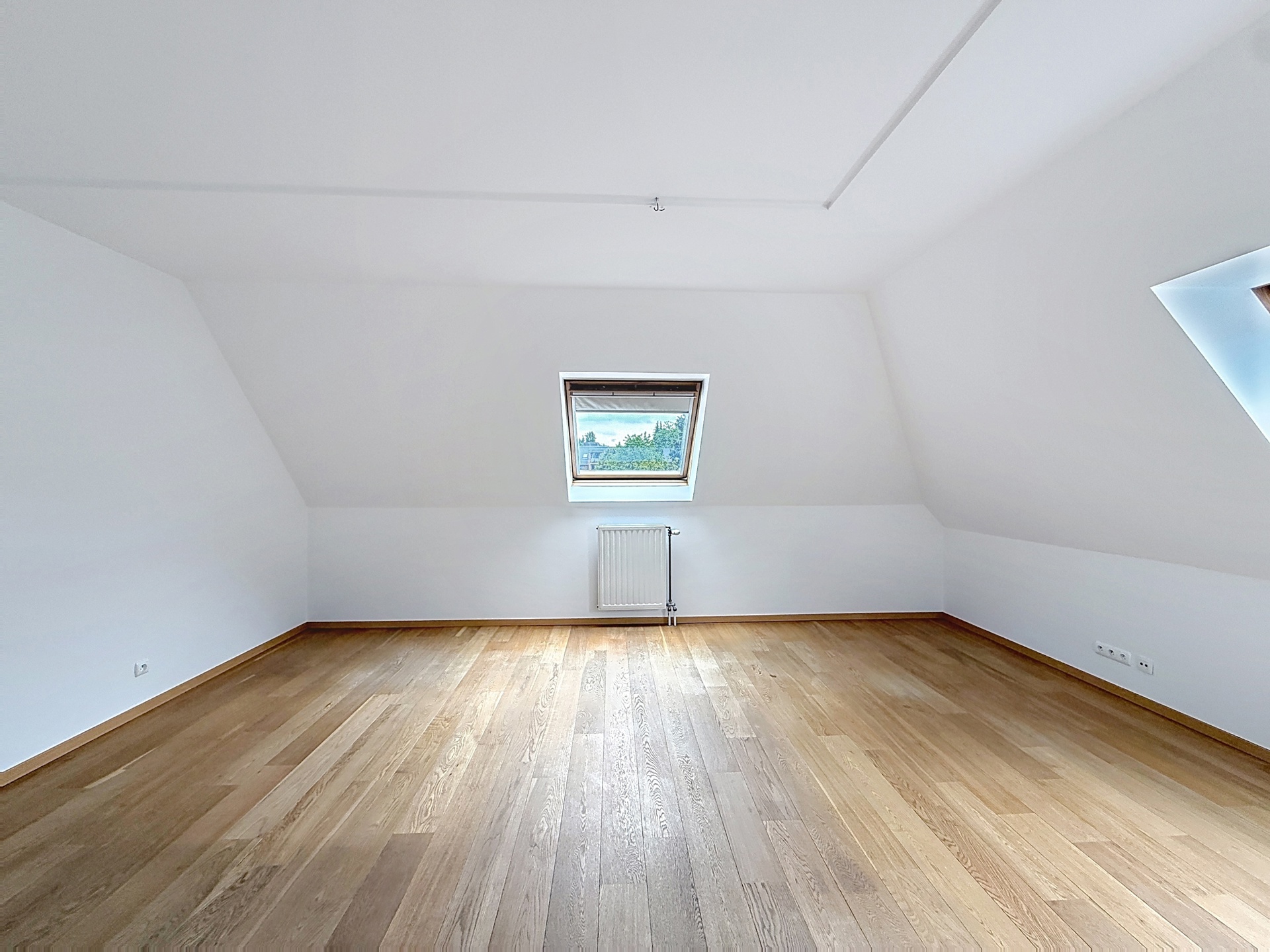 Gerenoveerd appartement met 1 slaapkamer - foto 4
