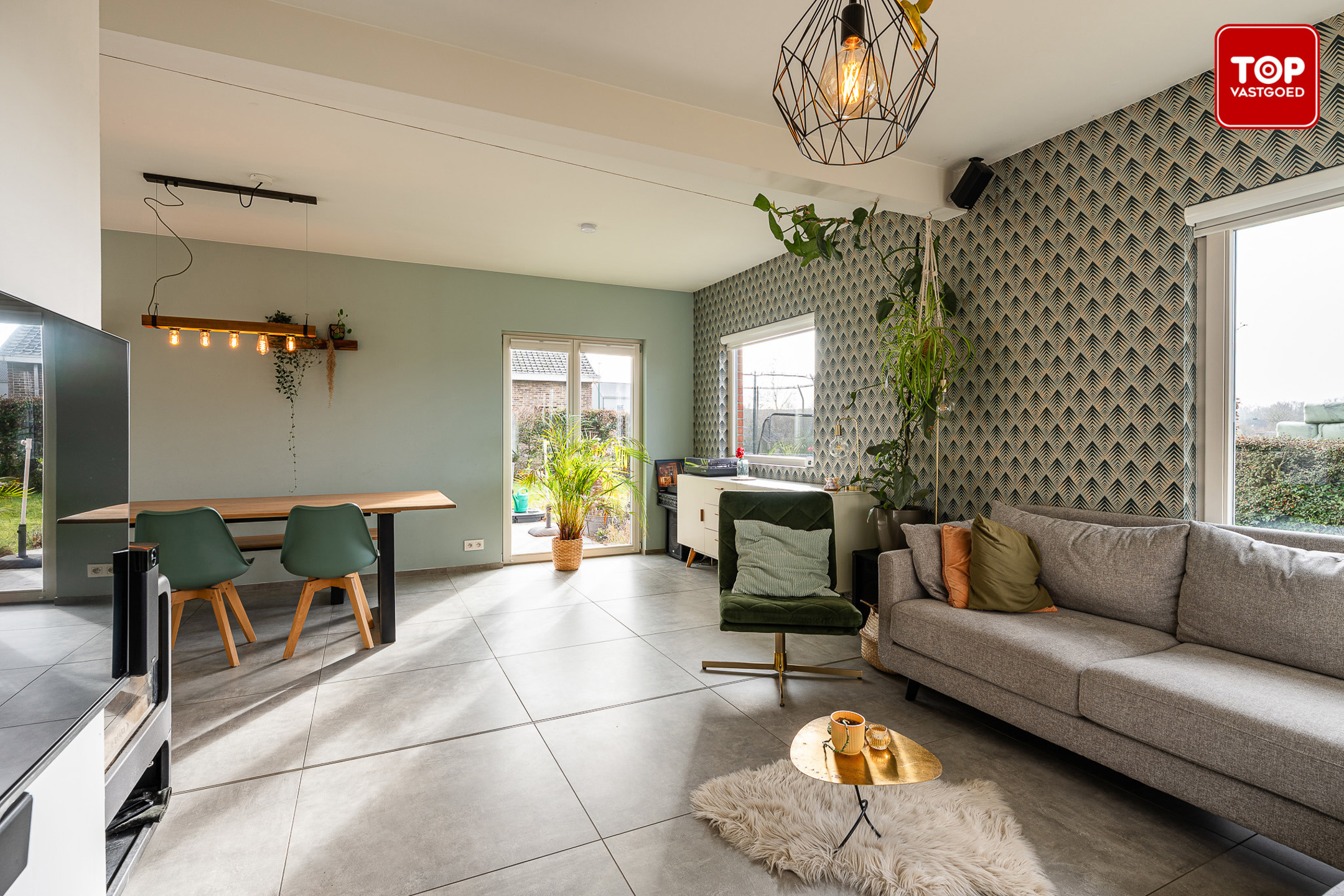 Karakteristieke woning  met 3 slaapkamers en 2 badkamers op riant perceel. - foto 5