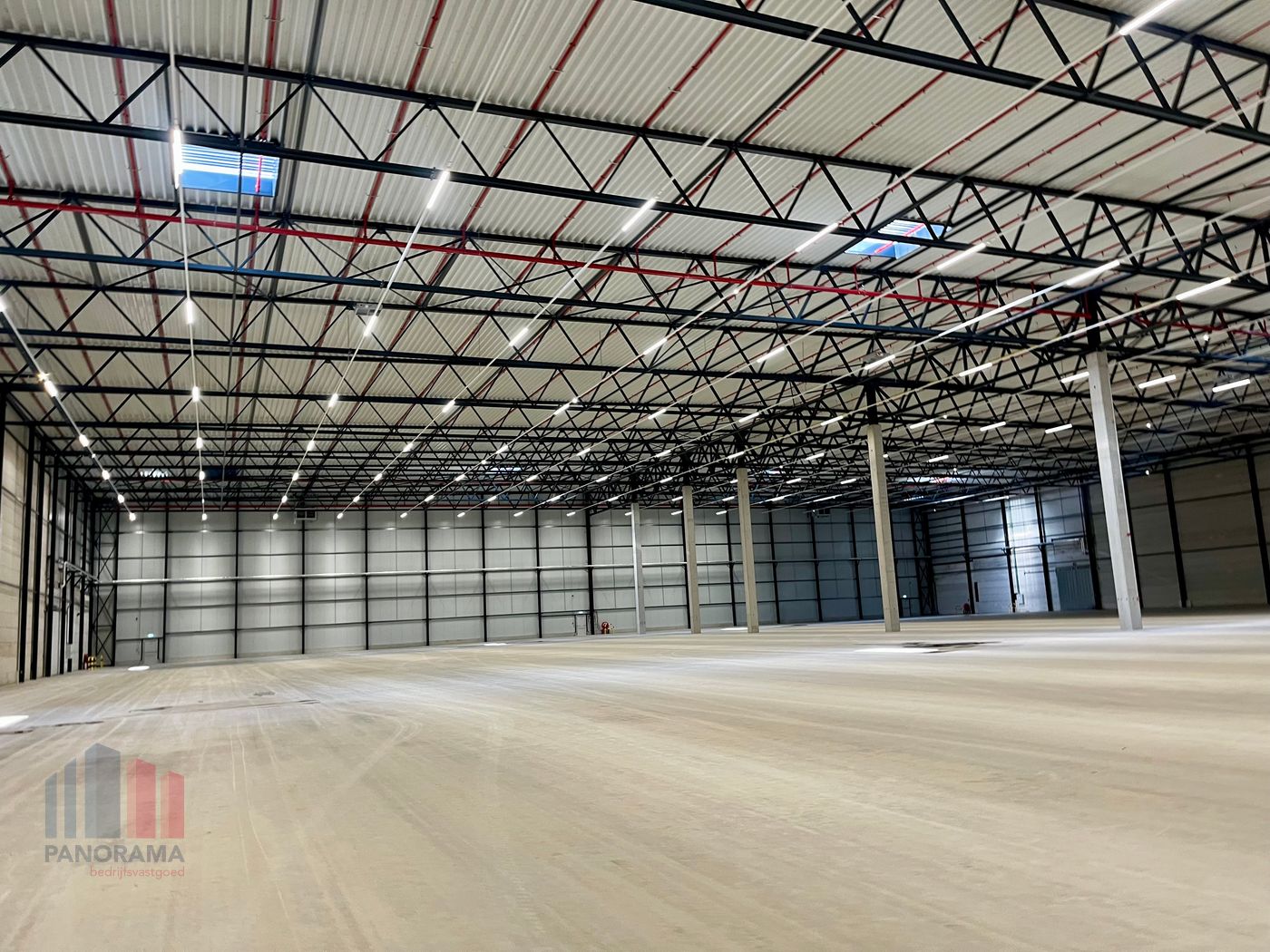 Uitstekende logistieke bedrijfsruimte van 12.205 m² te huur in Genk – Slingerweg 40 - photo 5