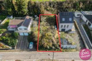 BOUWGROND VAN 5A 33CA VOOR HALFOPEN BEBOUWINGOntdek deze landelijk gelegen bouwgrond van 5a33ca in de rustige Kuilenstraat te Diets-Heur, een...